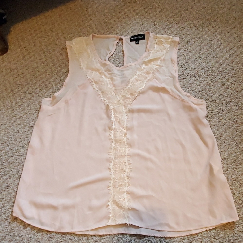 Cream/blush sleeveless top